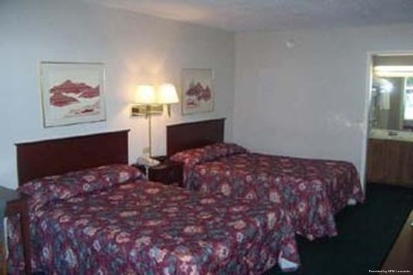 KNIGHTS INN MOREHEAD (Morehead)